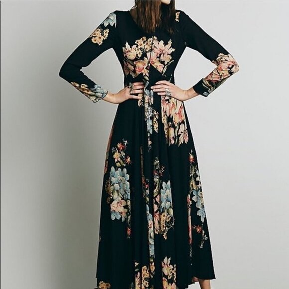 RARE Free People First Kiss Black Garden Floral Long Sleeve Boho Maxi Dress - Picture 1 of 11